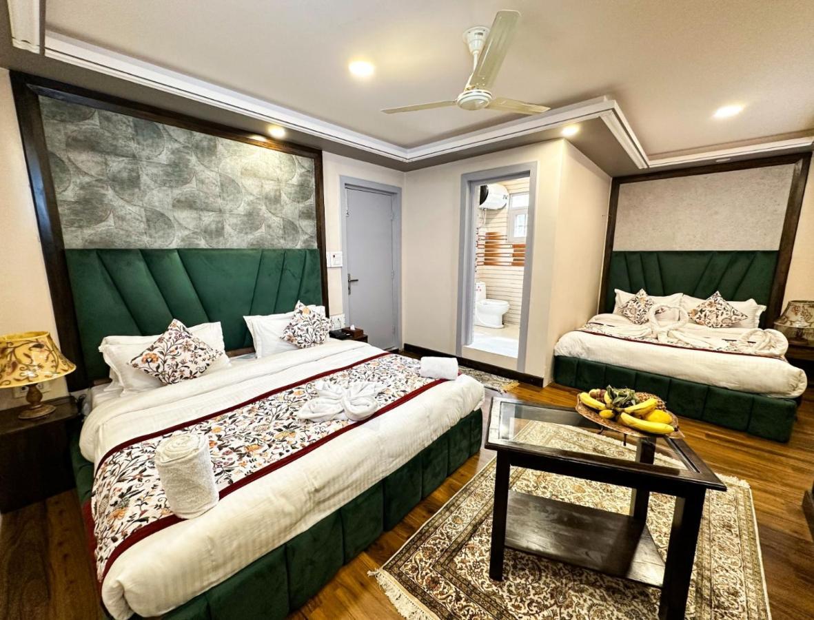 Srinagar Group Of Hotels Exteriör bild