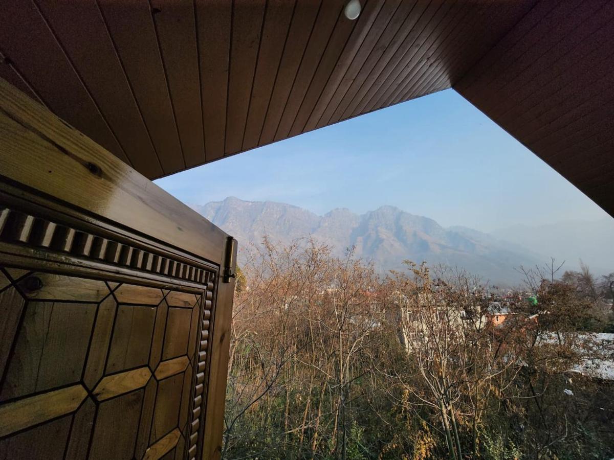 Srinagar Group Of Hotels Exteriör bild