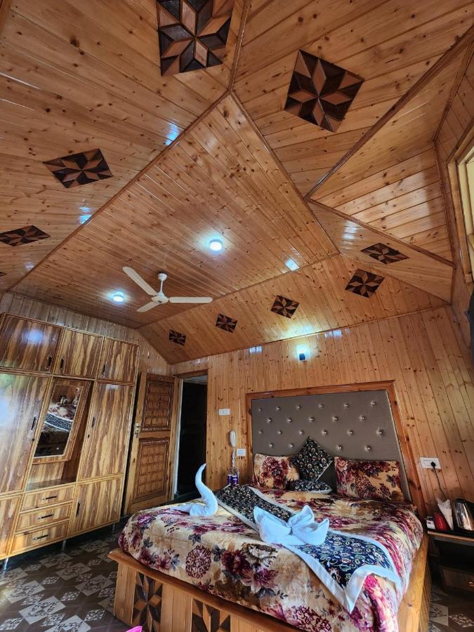 Srinagar Group Of Hotels Exteriör bild